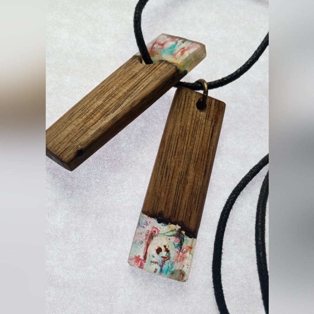 Pendant - Picture 2 of 3